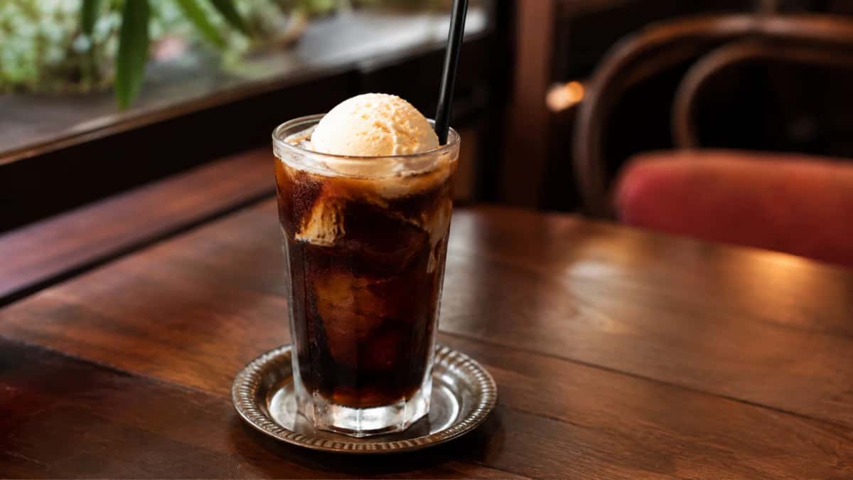 Coffee Float kissaten-klassiker Tokyo